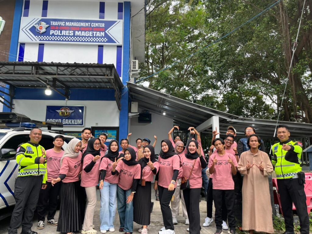 Moment Berbagi takjil perumahan the nayana luxurious residence